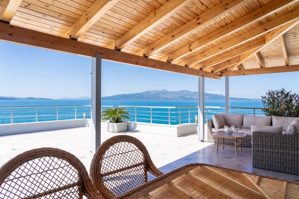 beachfront penthouse for sale in saranda
